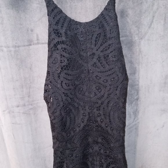 Cynthia Rowley Black Midi Lace Tie Back Halter Dress Size 12 NWT - Picture 7 of 9